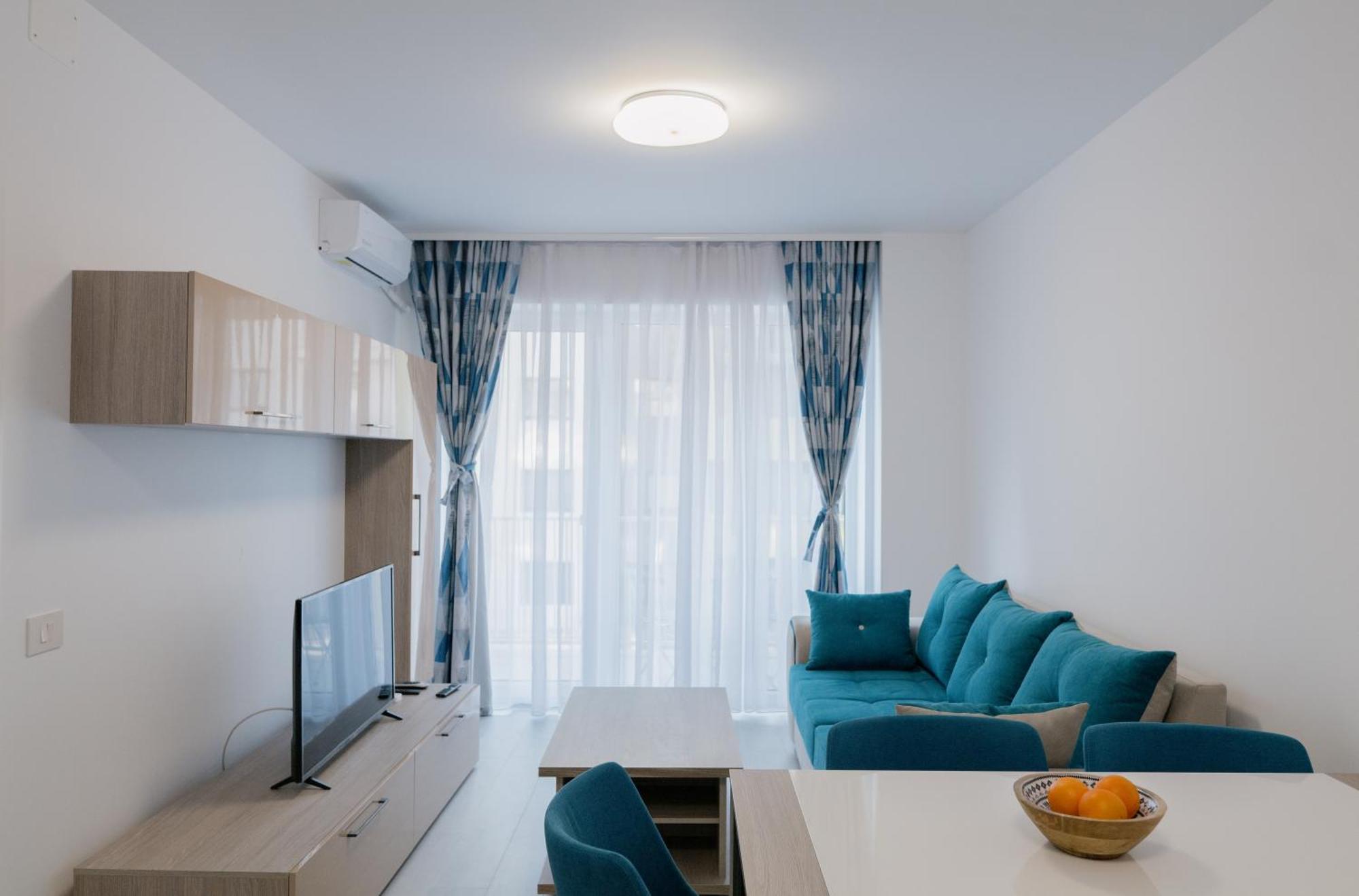 Royal Blue Property Oradea Exterior photo