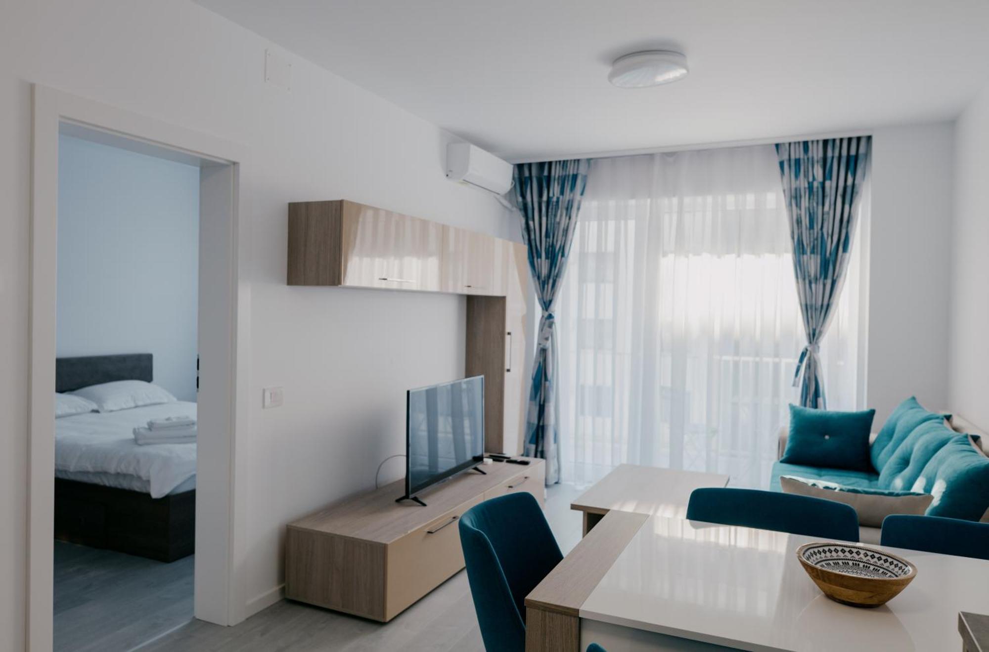 Royal Blue Property Oradea Exterior photo