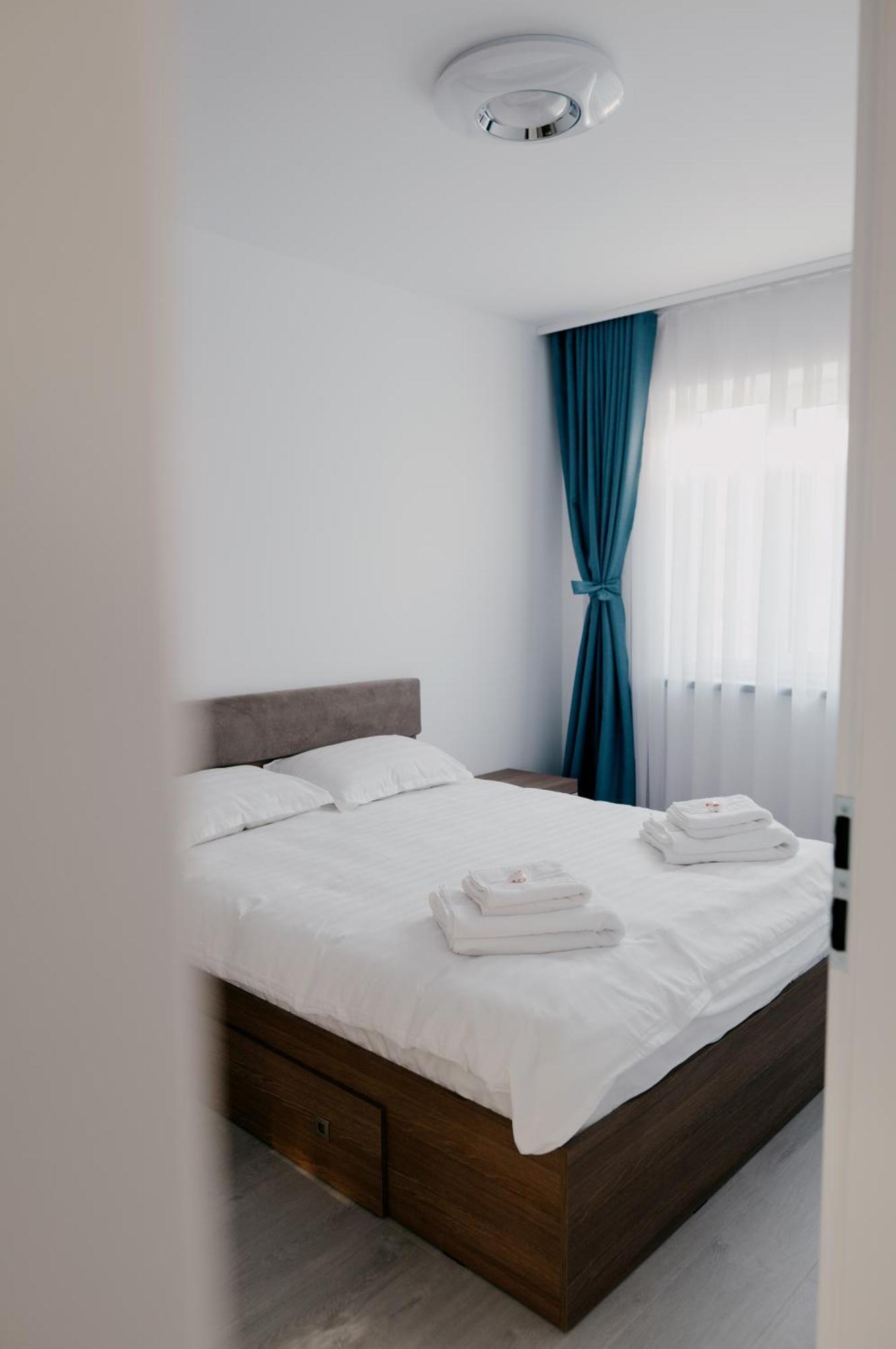 Royal Blue Property Oradea Exterior photo