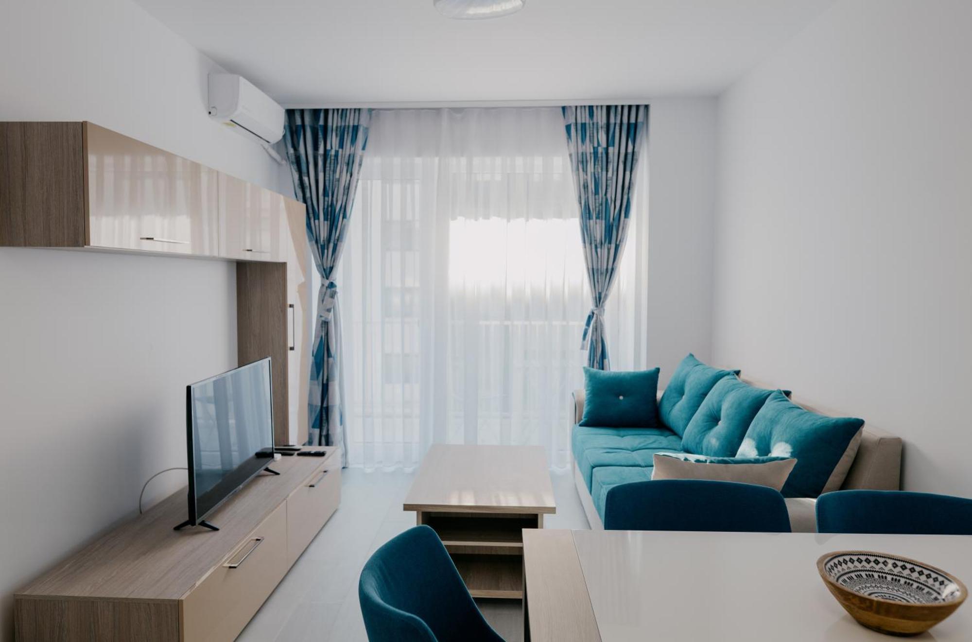 Royal Blue Property Oradea Exterior photo