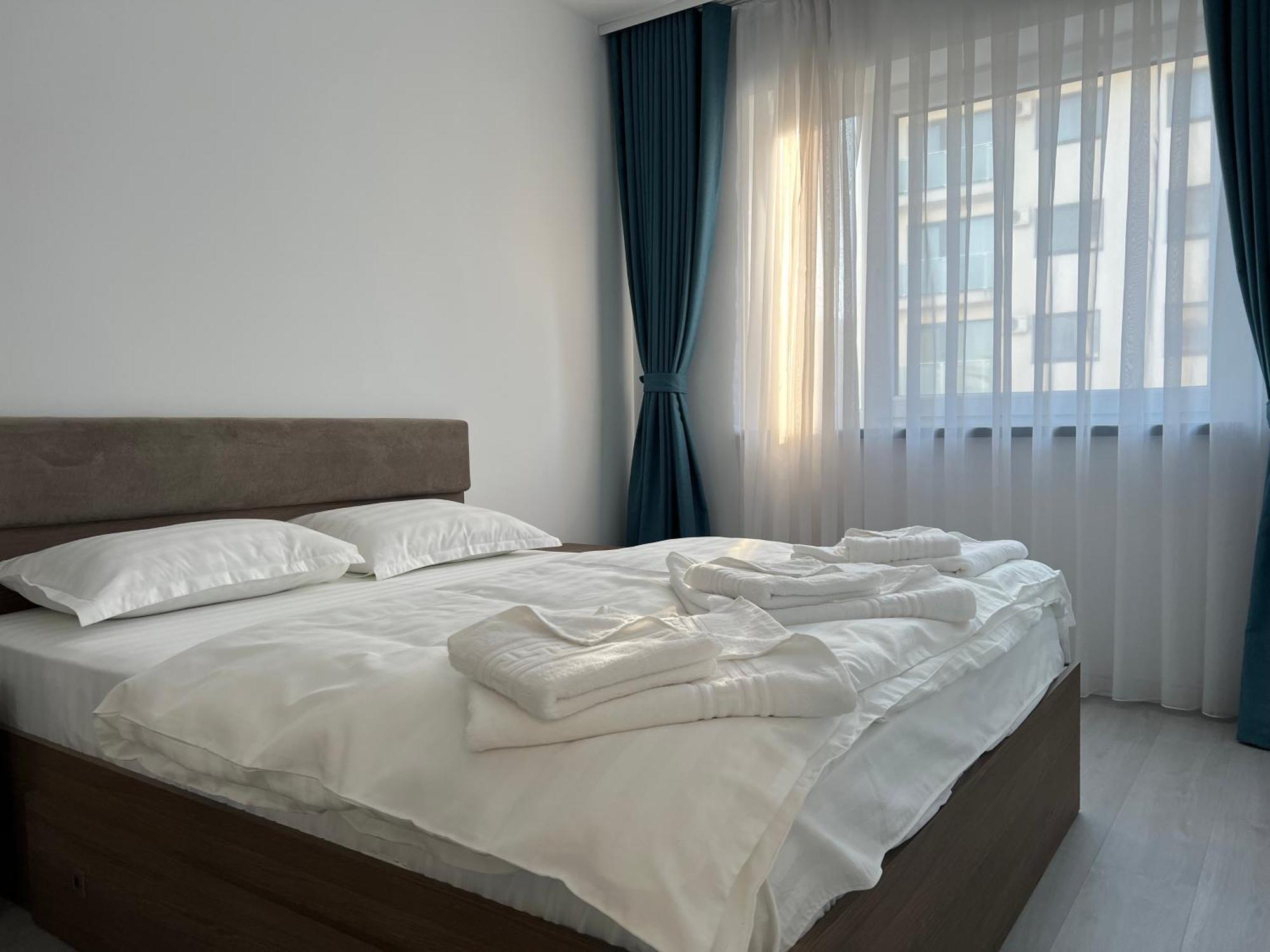 Royal Blue Property Oradea Exterior photo